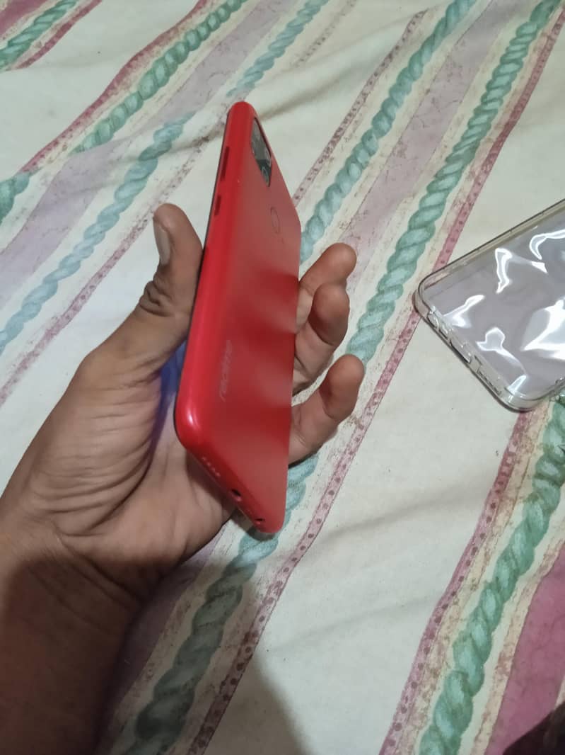 Realme C12 4