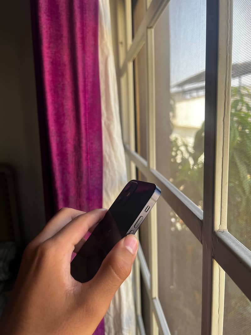 Apple iPhone 12 mini 3