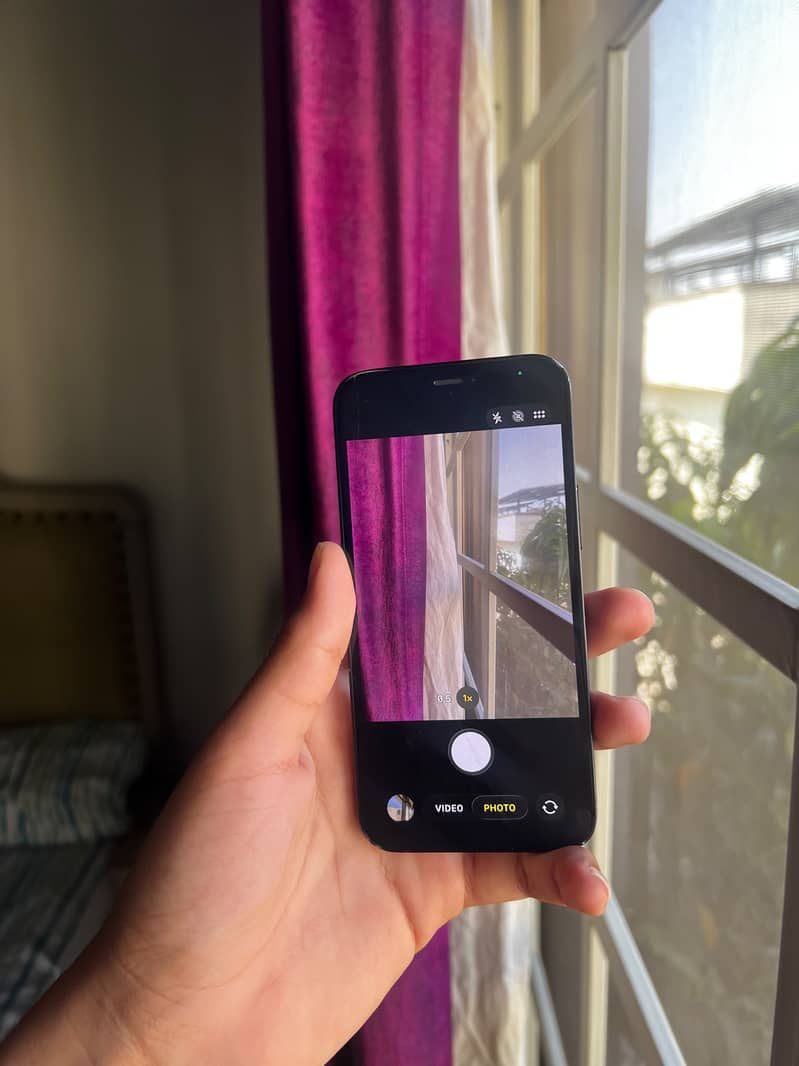 Apple iPhone 12 mini 4