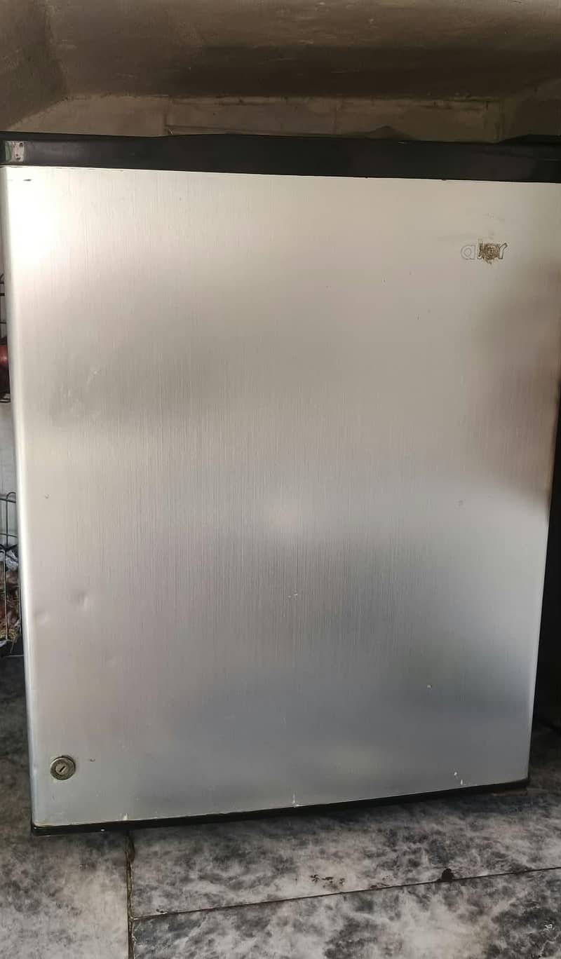 small frige 1