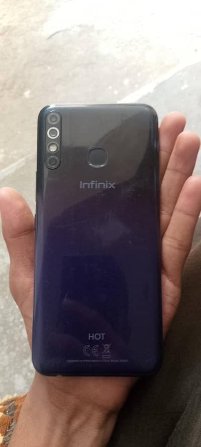 Infinix Hot 8