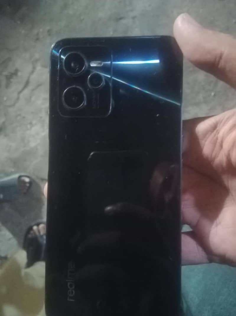 Realme C35 4