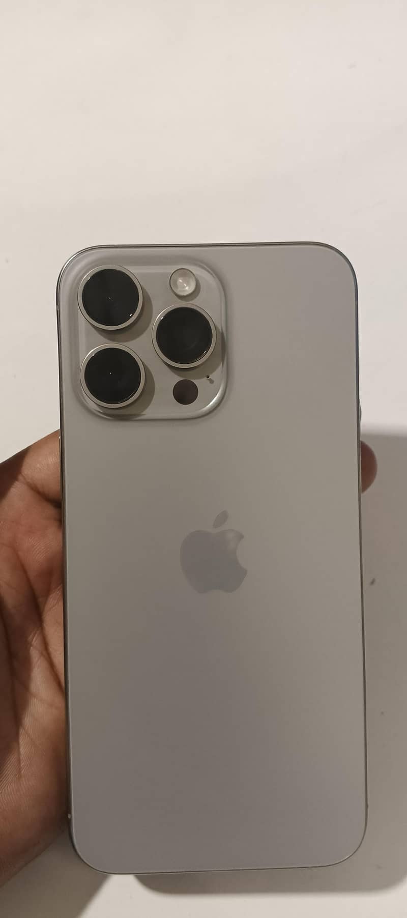 iPhone 15 pro max 1