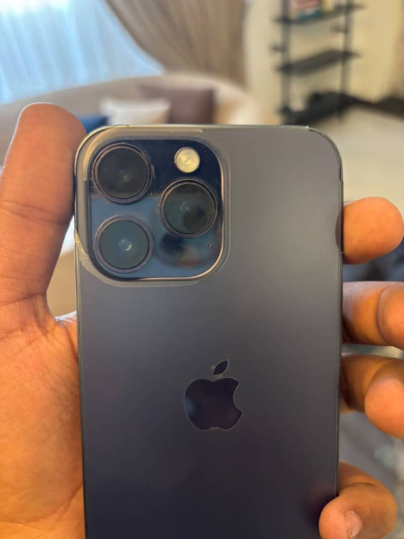 Apple iPhone 14 Pro Max 1
