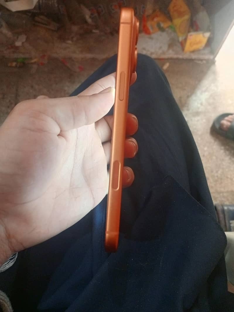 Apple iPhone 17 Pro Max 2