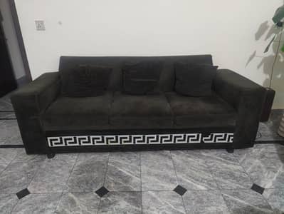 Green velvet 6 seater sofa set  (3+2+1) Good condition, Urgent Sale