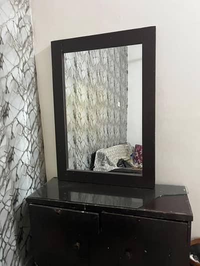 dressing table and mirror