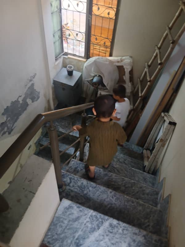 Allama Iqbal Town 5 Marla Double Story House For Sale - Houses - 1120591896
