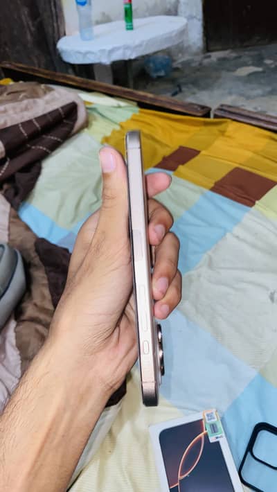 Apple iPhone 16 Pro Max