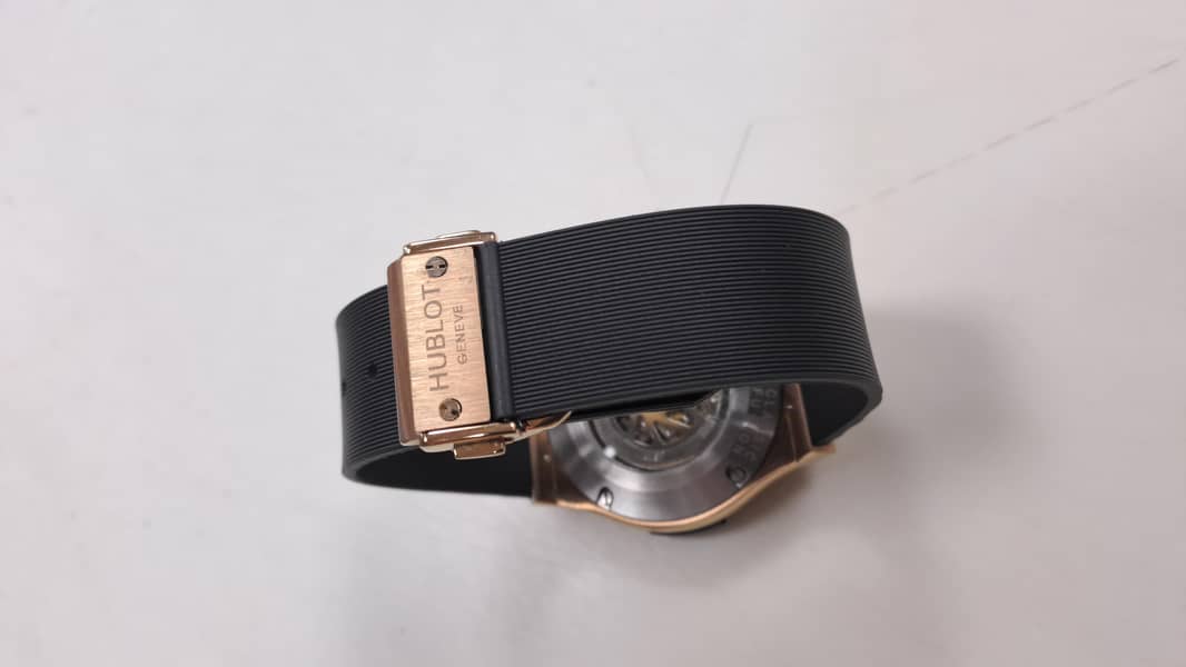 Premium Quality Watch 1