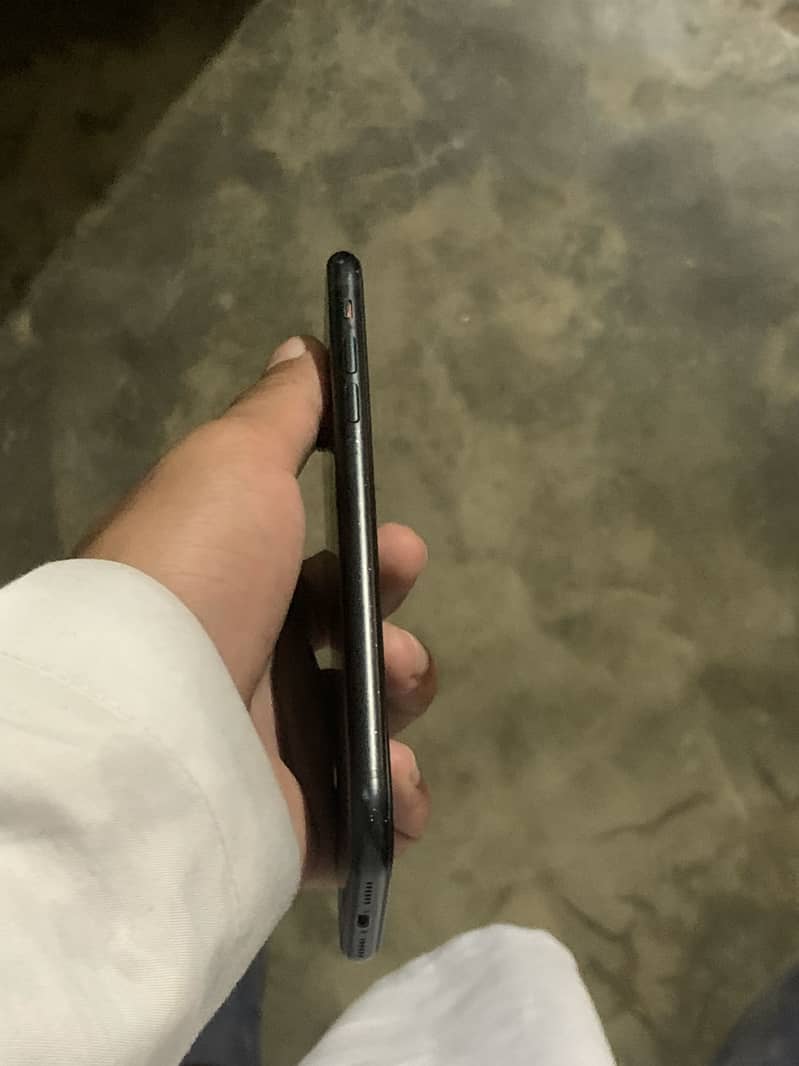 Apple iPhone XR 2