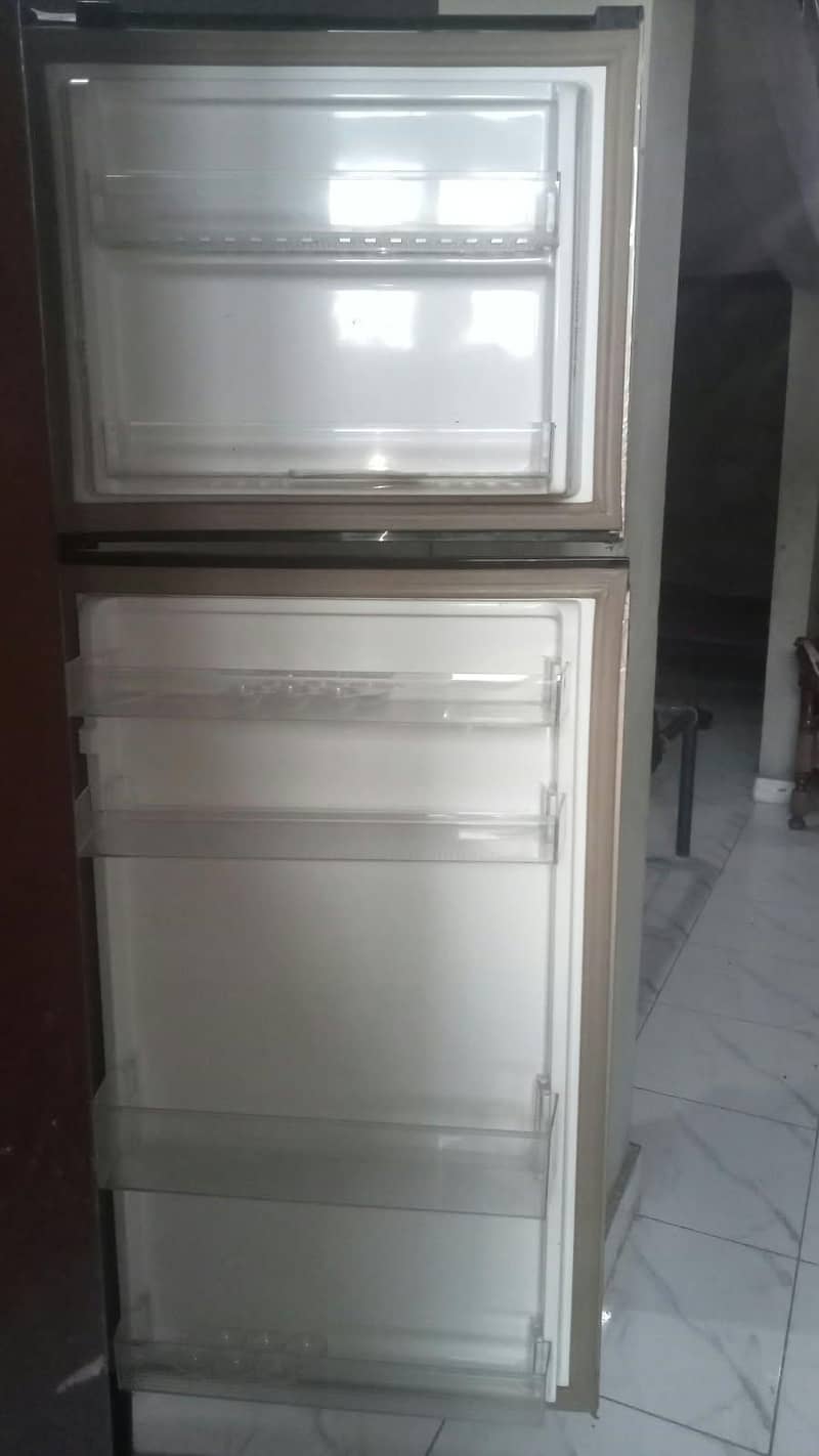 Dawlance E-Chrome  eco Efficient 2