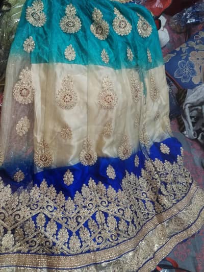 mehndi lehnga
