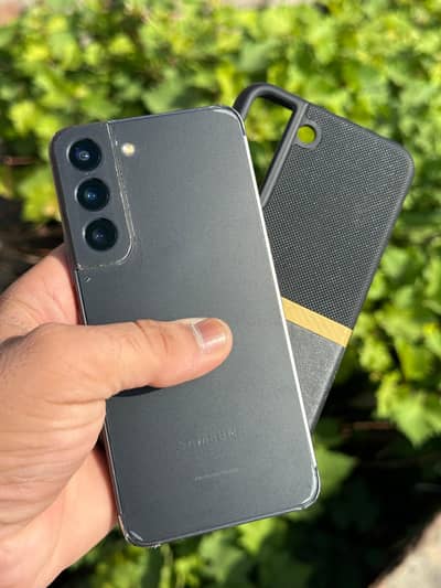 Samsung Mobile S22 (official pta approved)