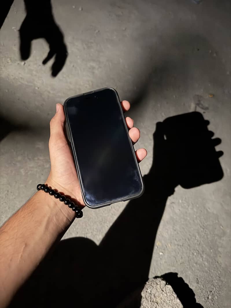 Apple iPhone 14 Pro Max 4