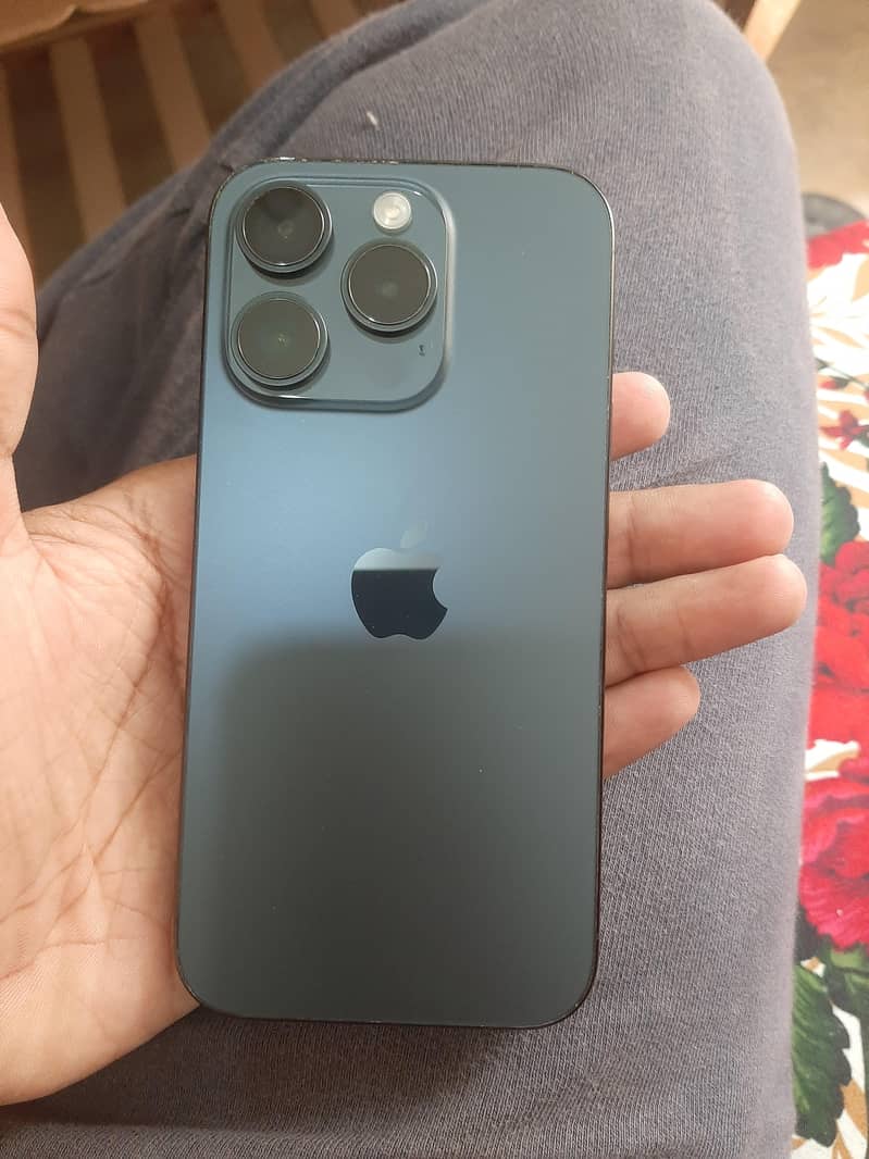 Apple iPhone 15 Pro 1