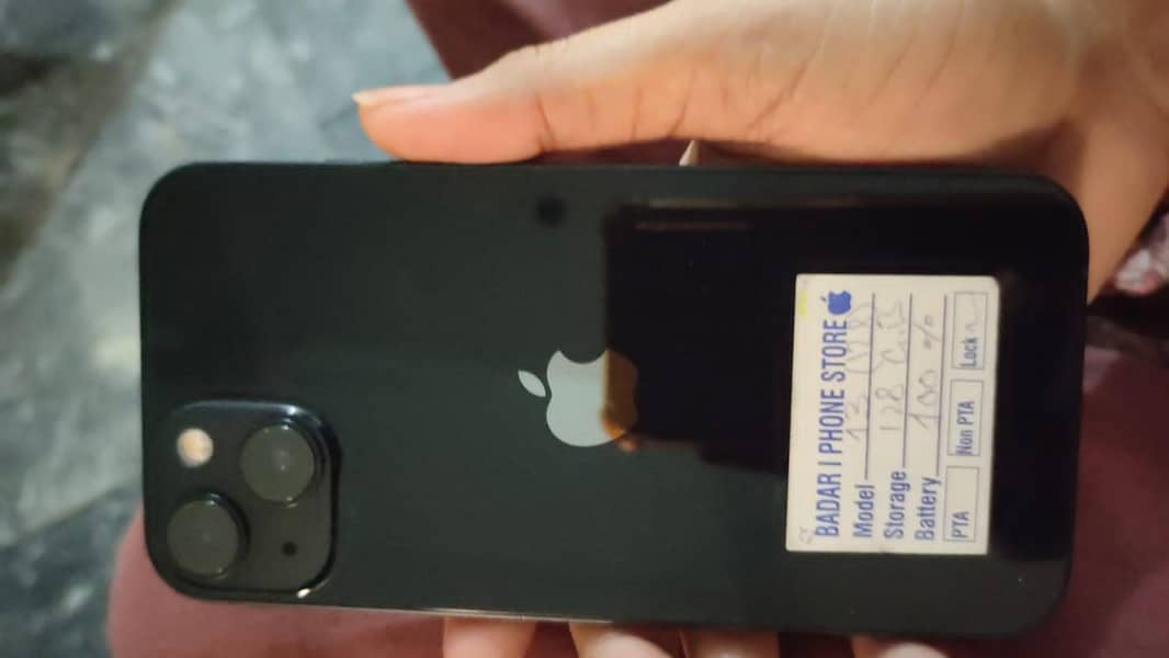 Apple iPhone 13 8