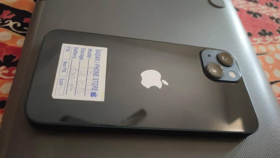 Apple iPhone 13 11