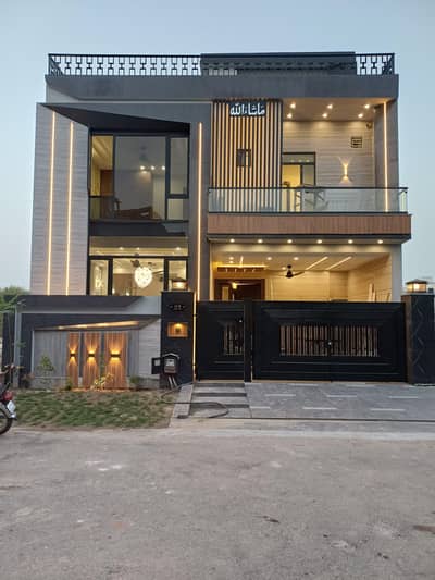 8 Marla house for sale in Royal orchard multan