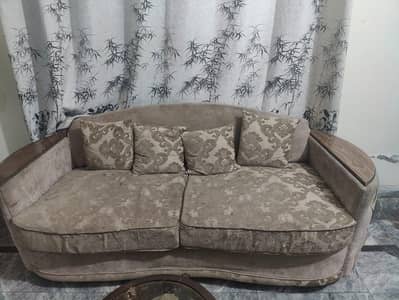 Skin Colour Chanel 5 seater (3+1+1) sofa set, Good condition