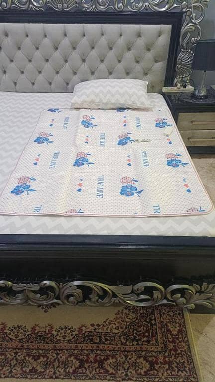 Double bed electric under blanket bed warmer and bed sheet heater