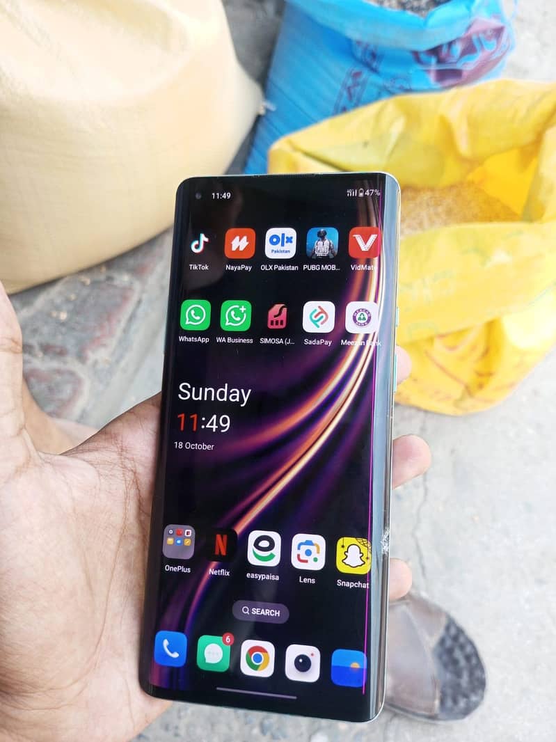 One Plus 8 Pro 12/256 3
