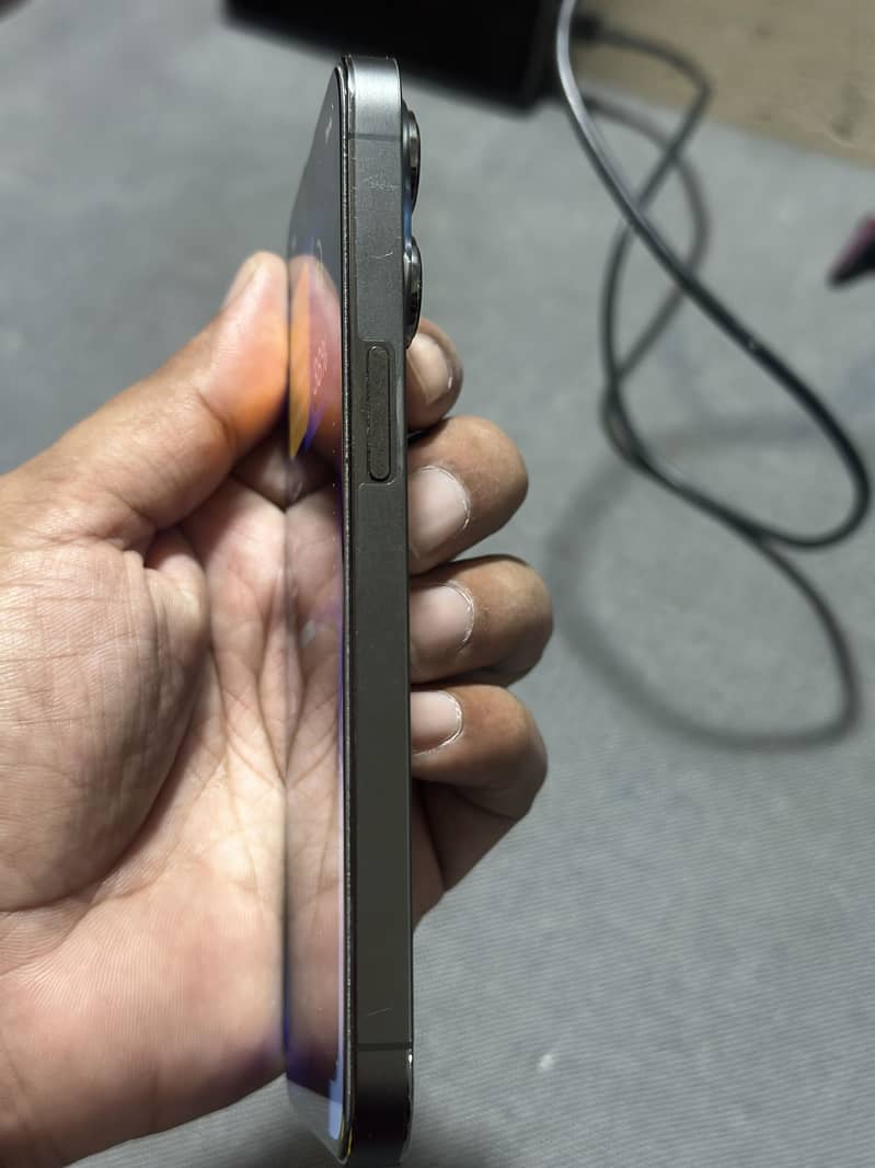 Apple iPhone 13 Pro 0