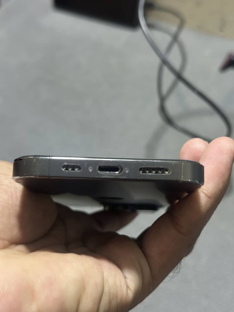 Apple iPhone 13 Pro 1