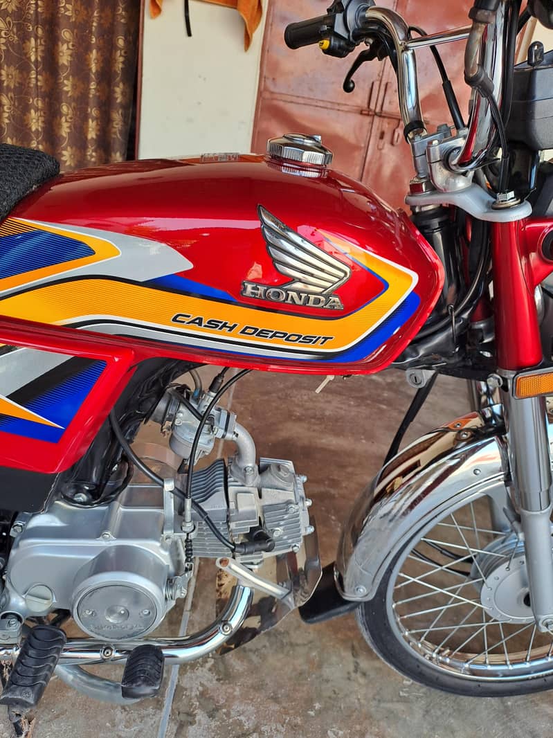 25 Model Cd 70 For Sell 8