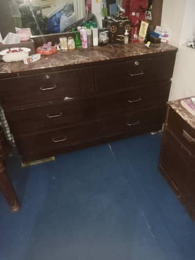 Table (centre table)and dressing table for sale