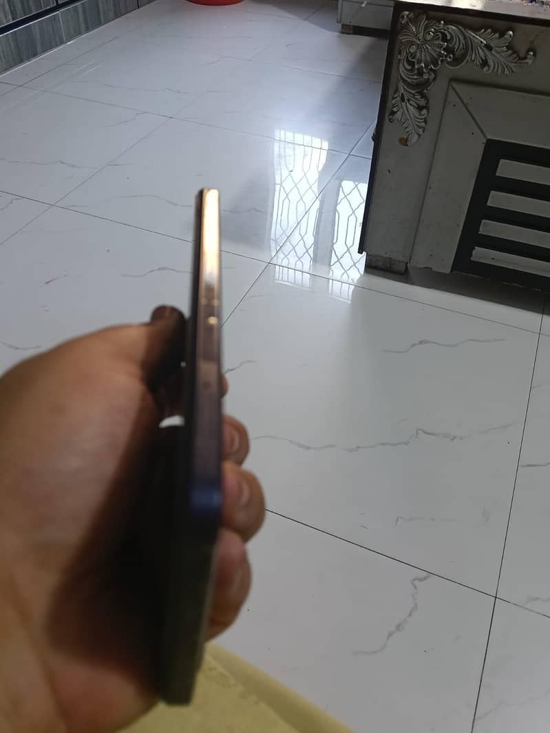 OPPO A60 1