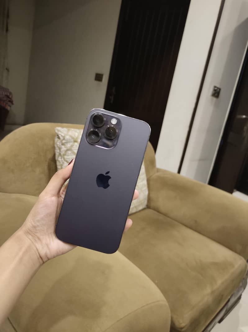 iPhone 14 pro max 2