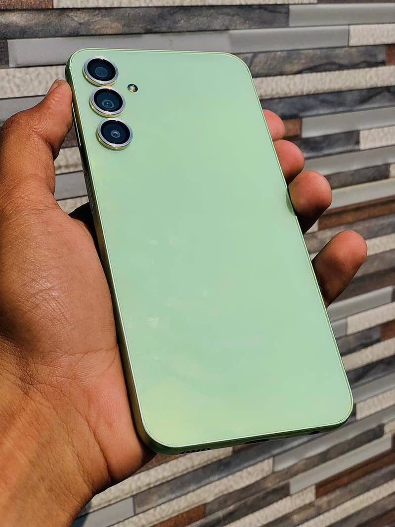 Samsung Mobile A24 2