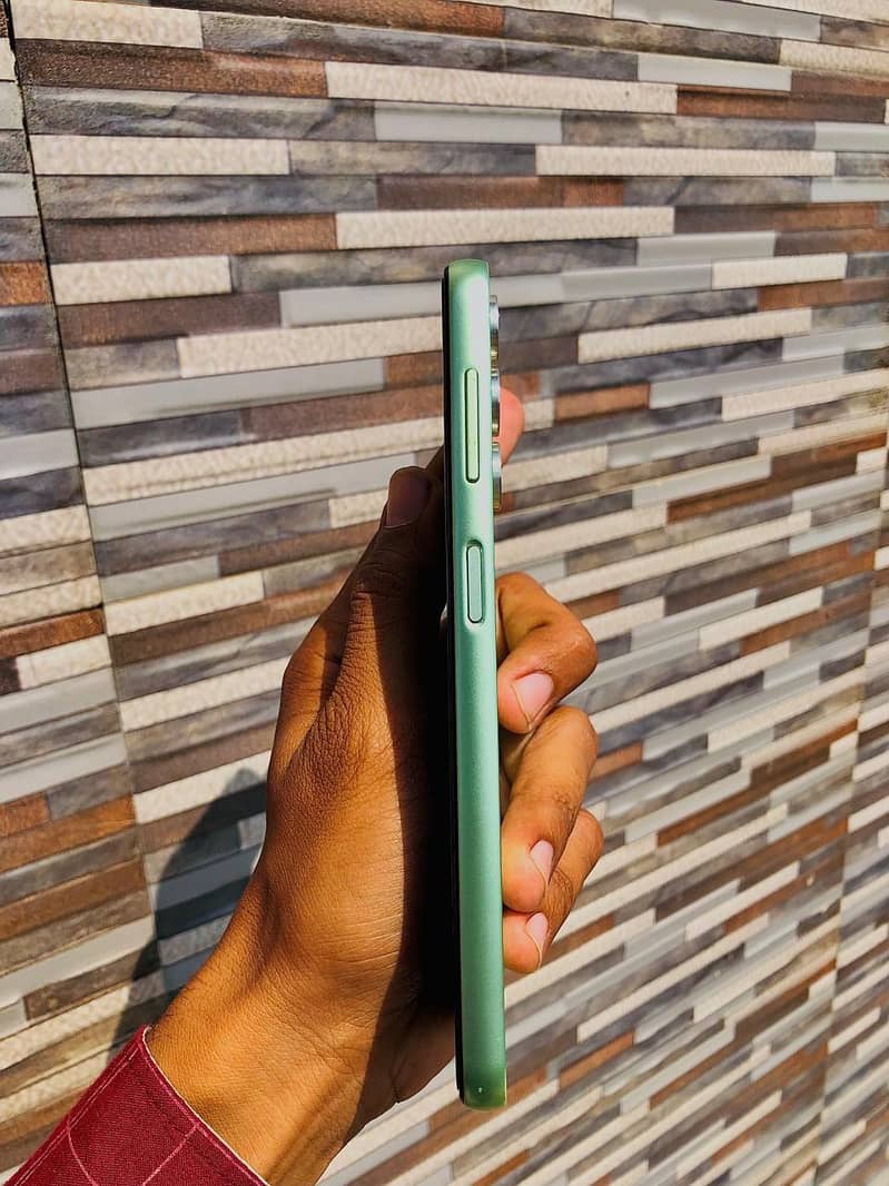 Samsung Mobile A24 3
