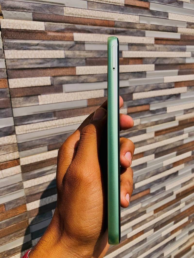 Samsung Mobile A24 4