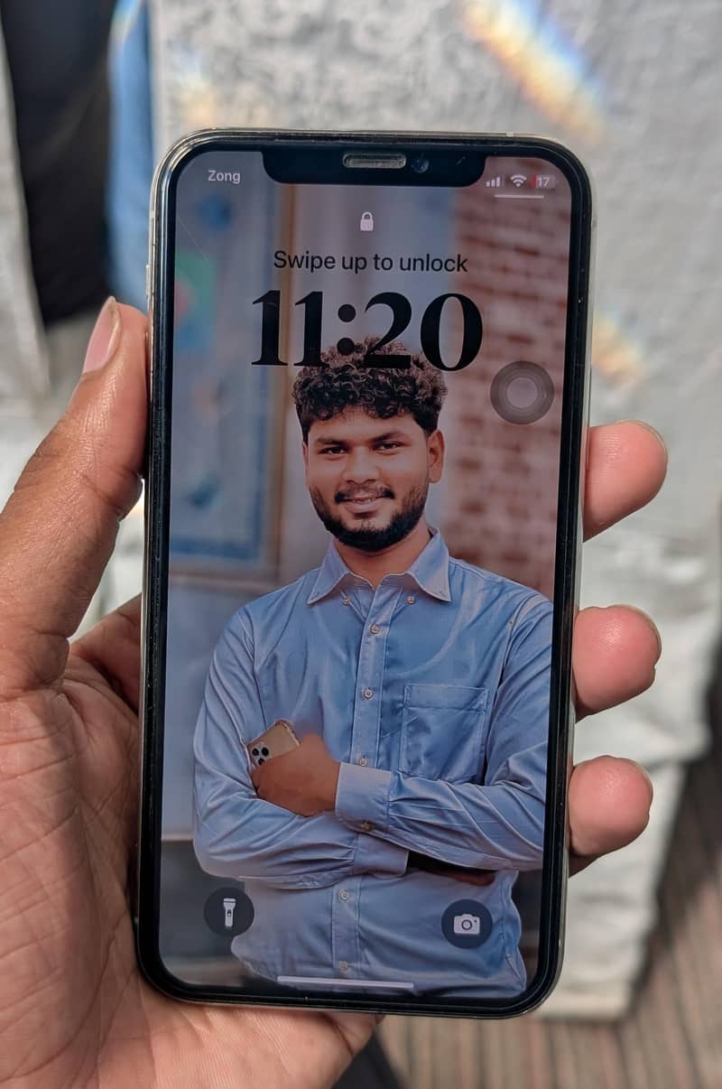 Apple iPhone 11 Pro 0