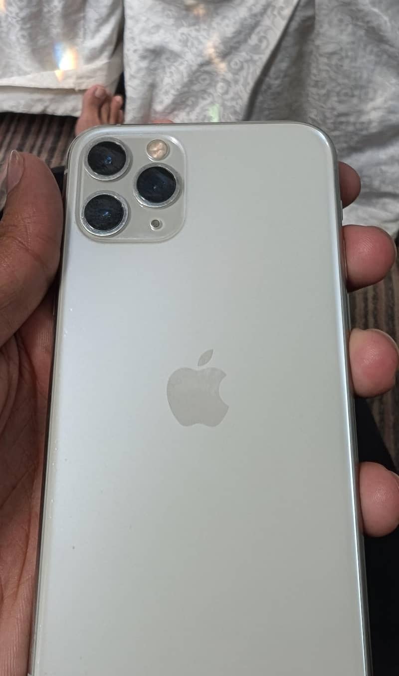 Apple iPhone 11 Pro 1