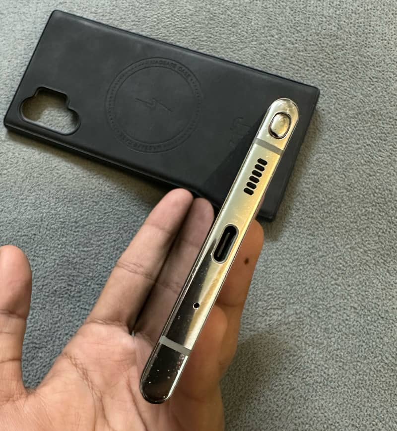Samsung Mobile Note 10 Plus 4
