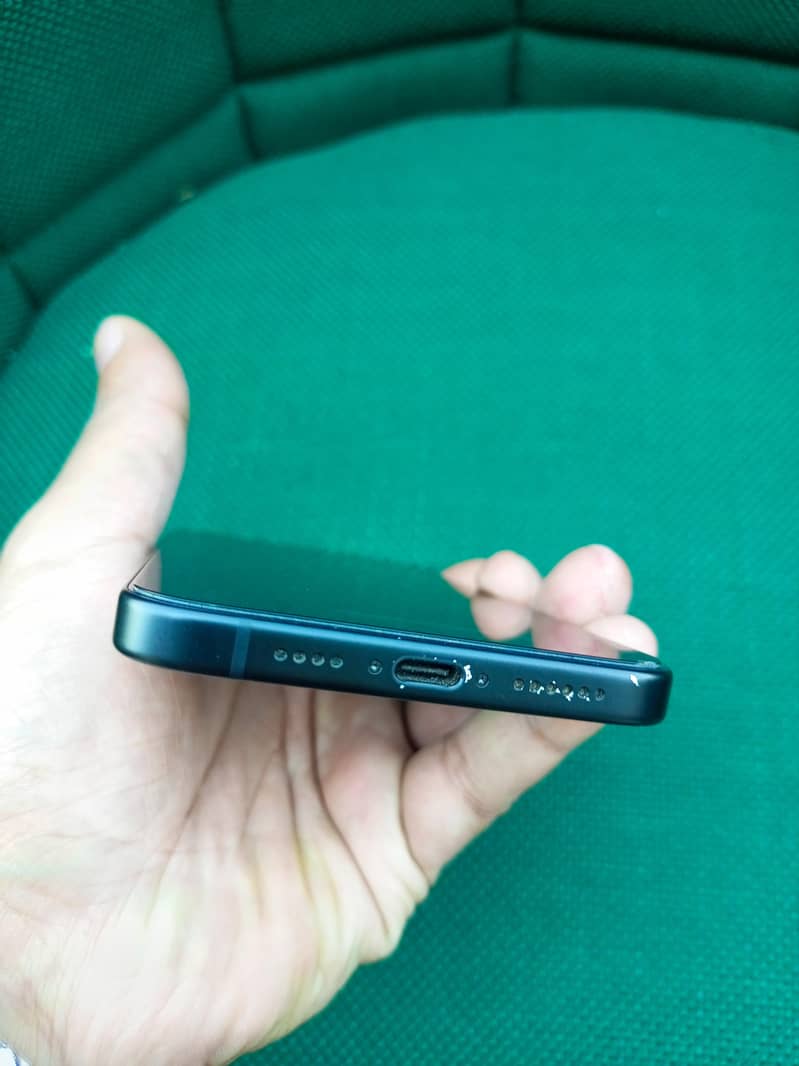 Apple iPhone 15 plus 4