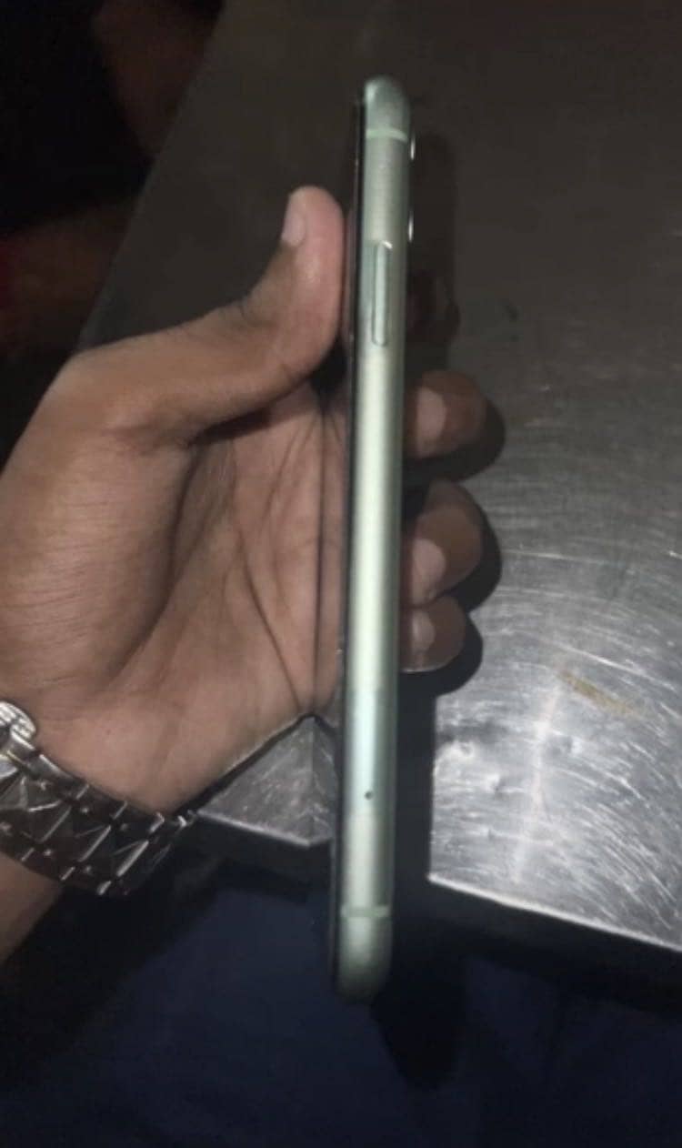 Apple iPhone 11 1