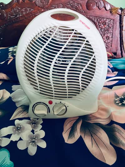 ​Electric Fan Heater (Hot & Cool) - Excellent Condition
