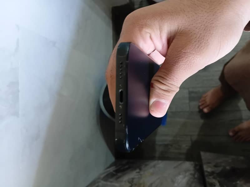 Apple iPhone 14 3