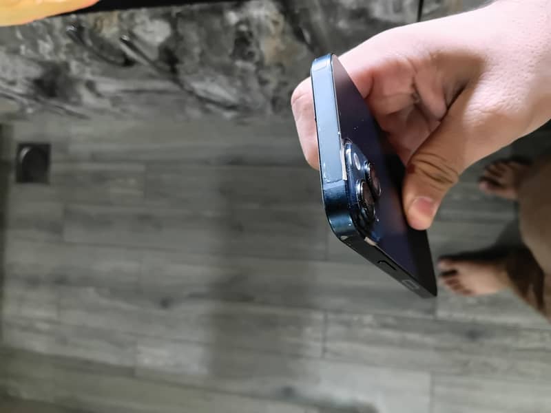 Apple iPhone 14 5