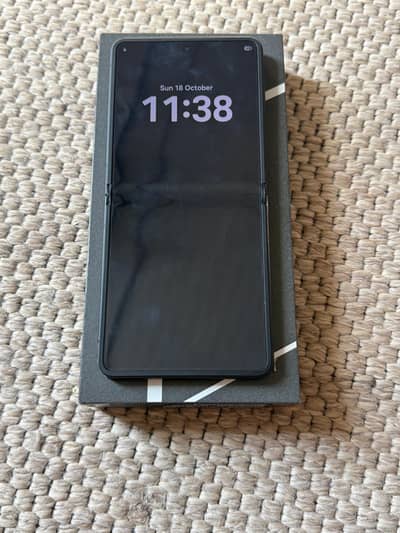 Samsung Mobile Z Flip 7