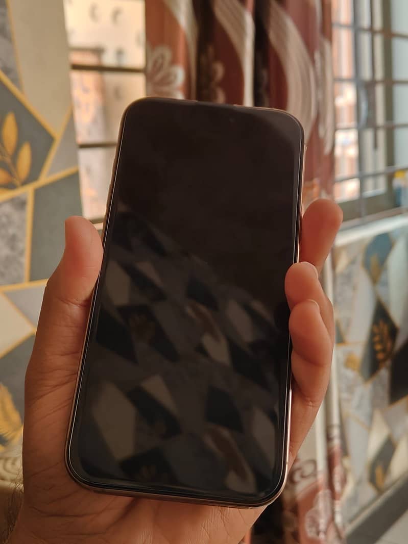 Apple iPhone 16 Pro Max 5