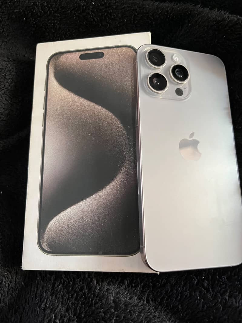 Apple iPhone 15 Pro Max 0