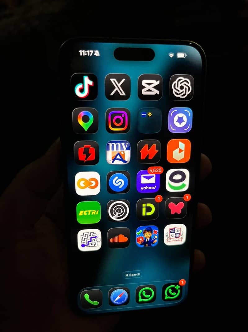Apple iPhone 15 Pro Max 8