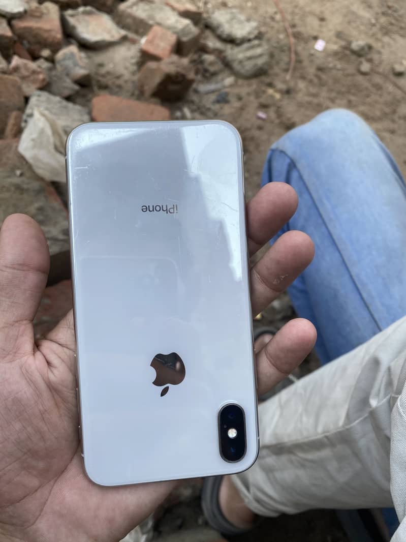Apple iPhone X 3