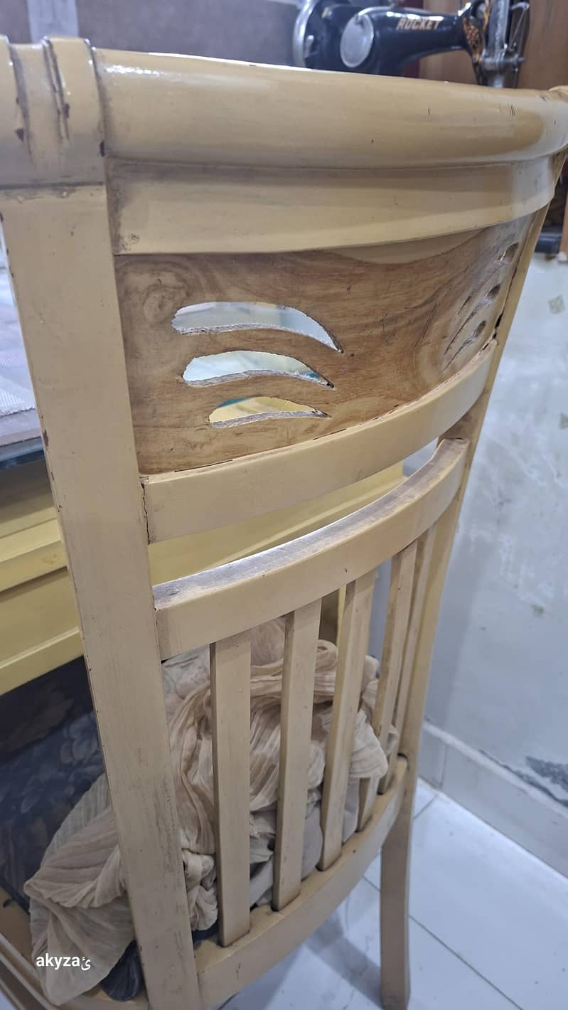 Dining Table with 6 Chairs 0