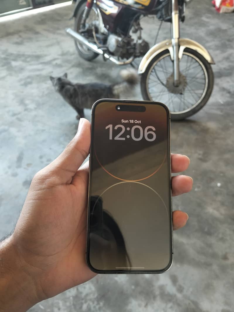 Apple iPhone 14 Pro 1